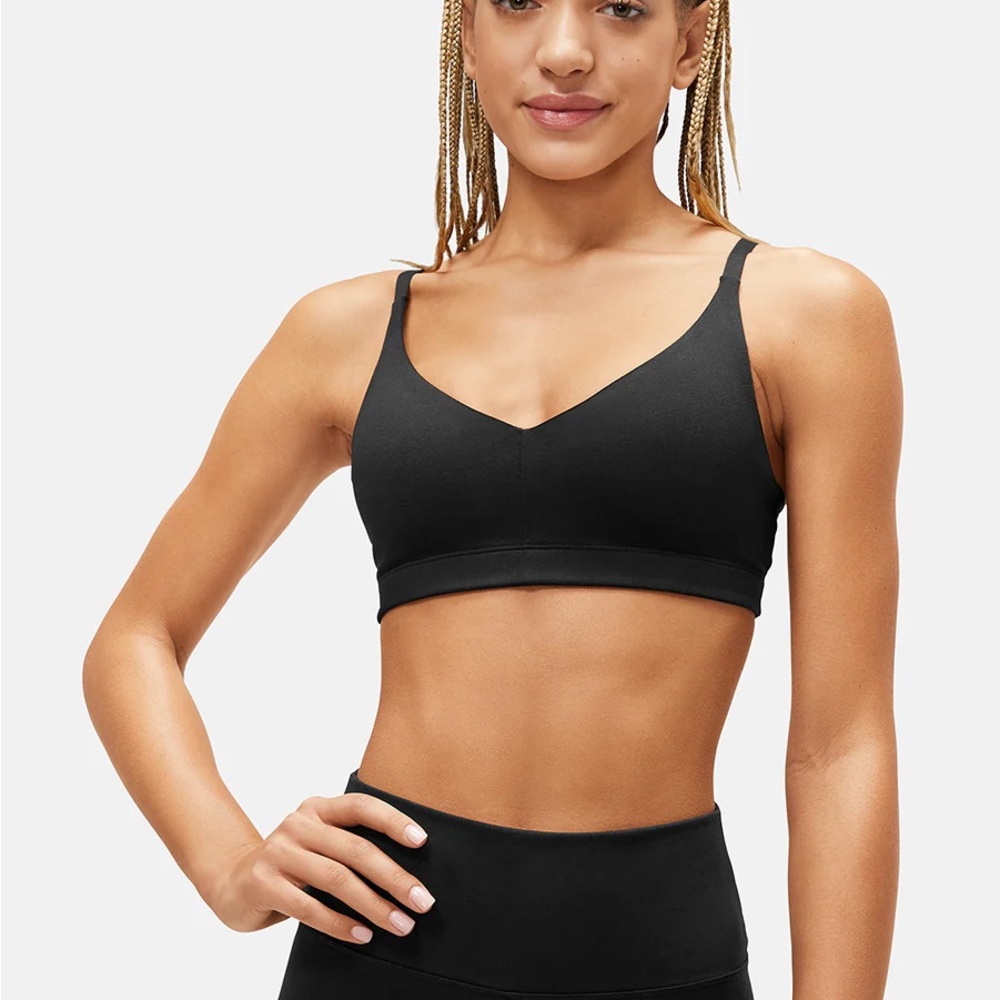 Outdoor Voices Freeform Adjustable Strap Bralette